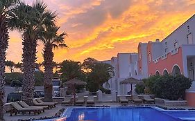 Villa Manos Hotel